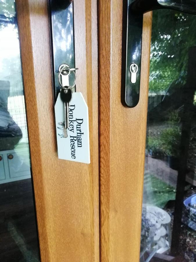 Hotel Durham Donkey Rescue Shepherd'S Hut Exterior foto